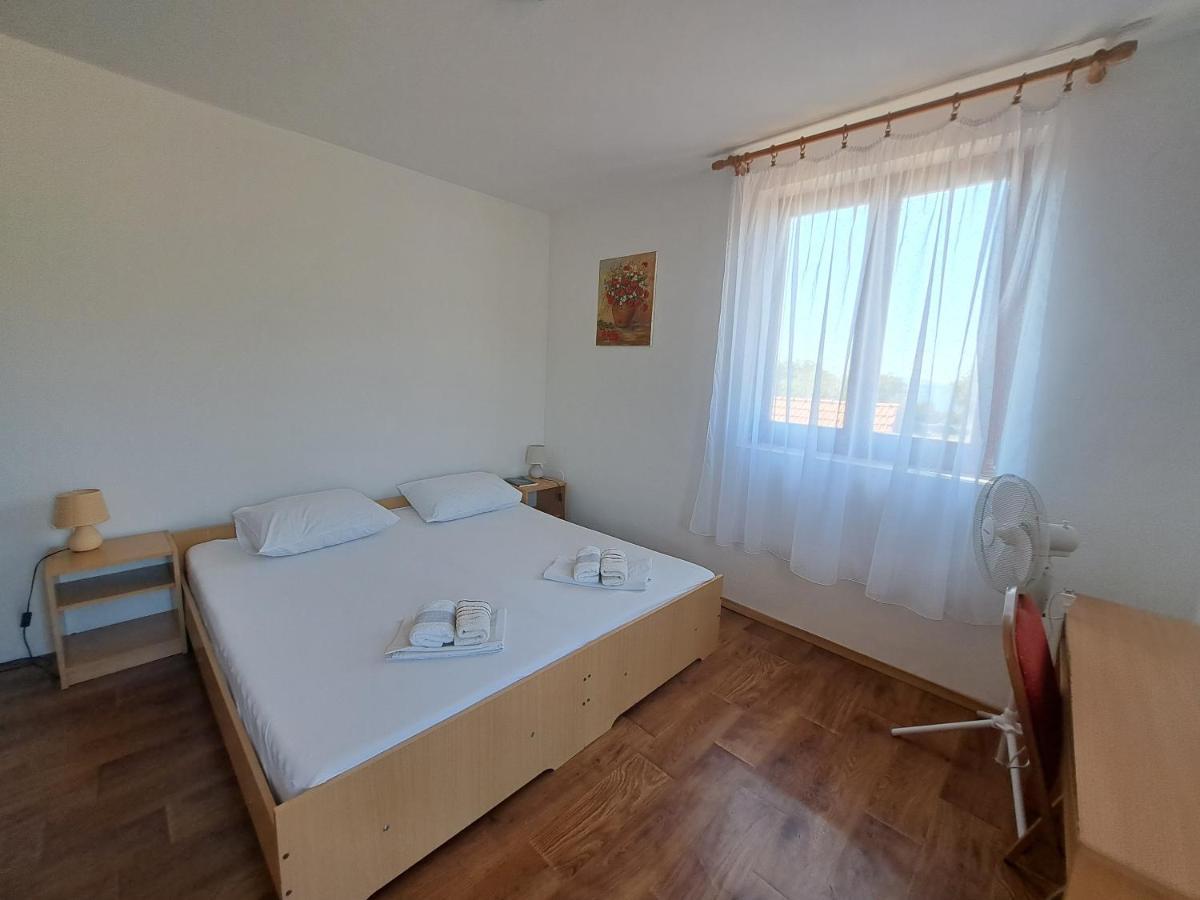 Kuca Za Odmor Dolovi Hotel Golubic  Exterior photo
